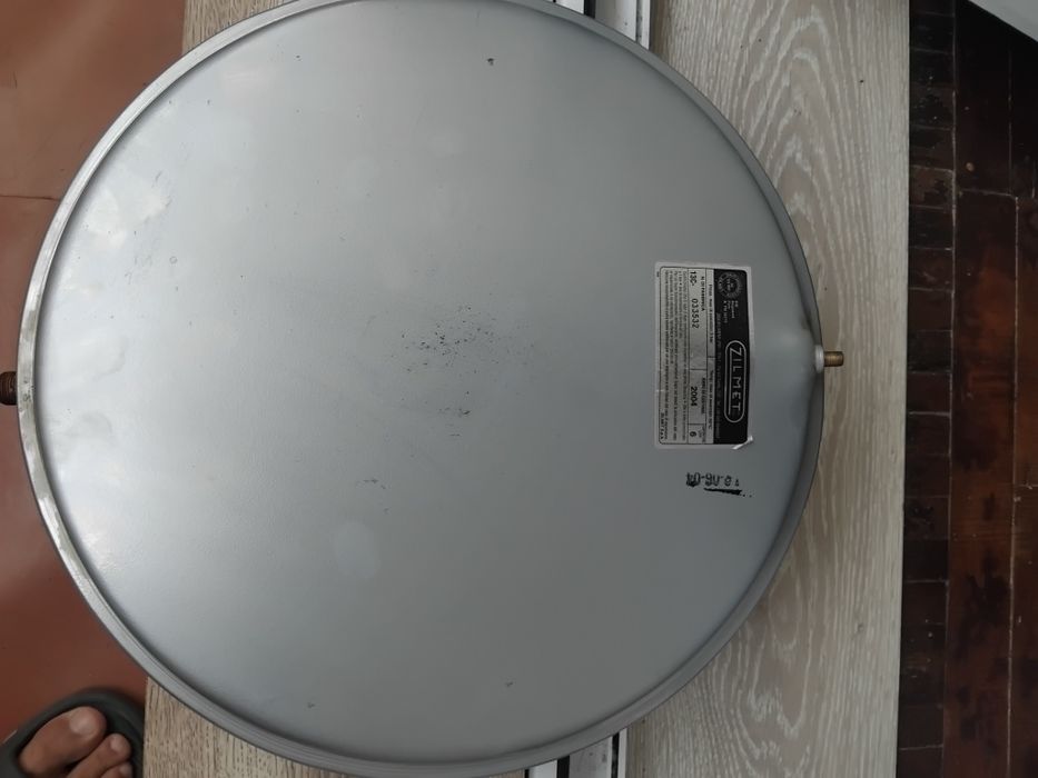 Розширювальний бачок. Газовий клапан. Вентилятор (турбіна) прессостат.