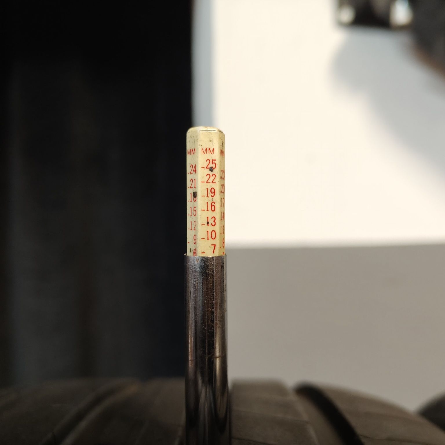 235/45/18 XL Sprzedam parę opon letnich Pirelli