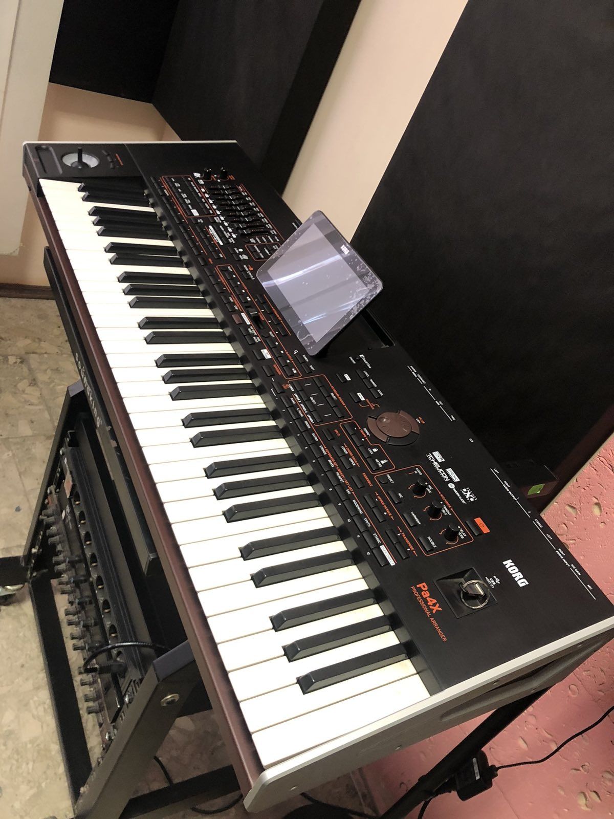 Продам Korg Pa4х - 61