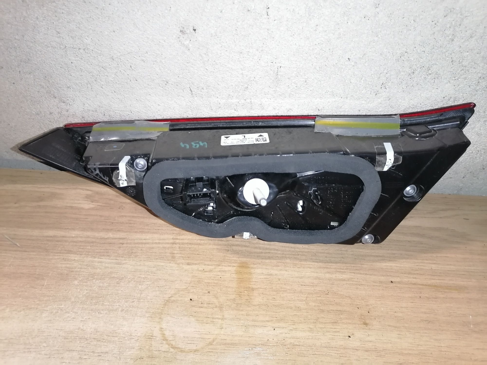 BMW 1 F40 Lampa led tył lewa w klape bagażnika
