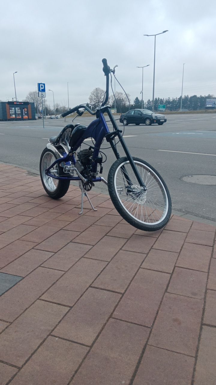Rower chopper z silnikiem