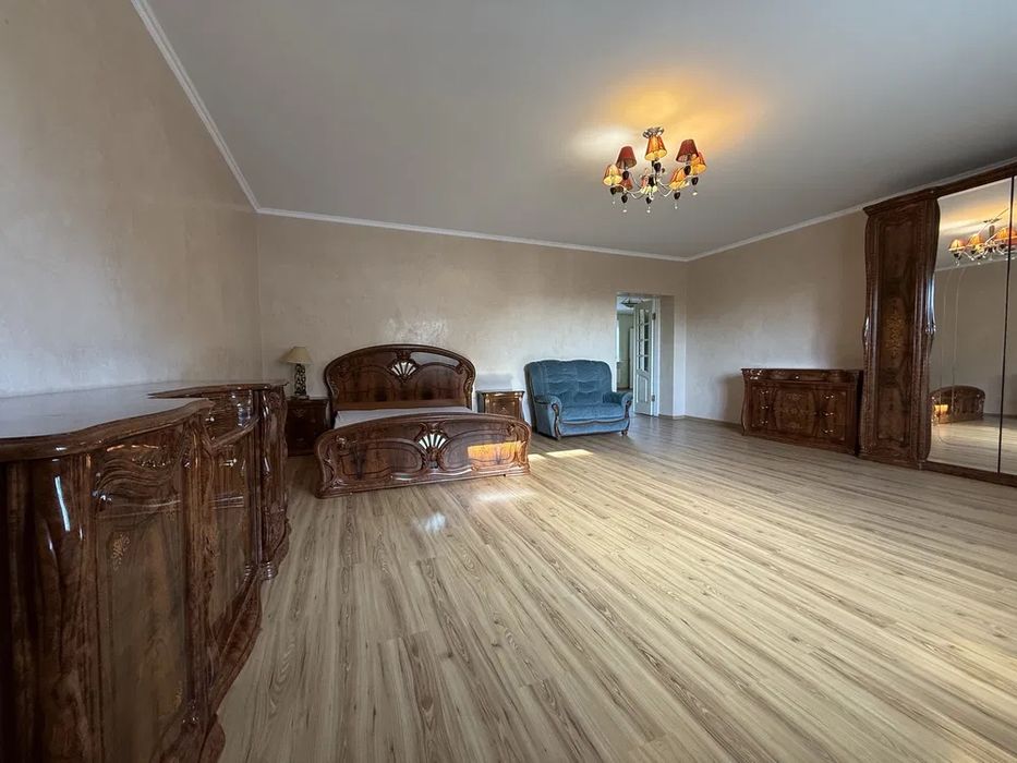 Будинок під Києвом поруч | 414м2| 24 сотки| Крюківщина поруч з ОЗЕРОМ