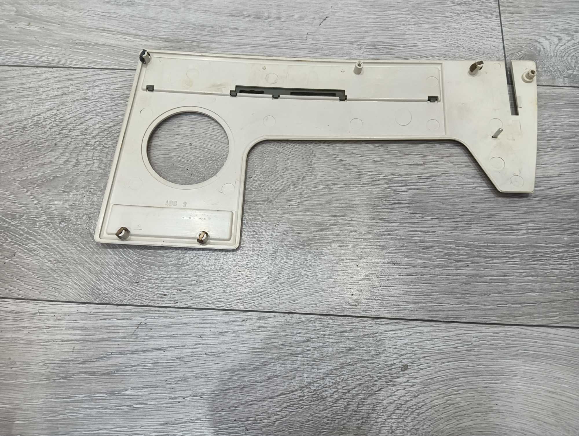 Panel  przedni łucznik 877 do maszyna do szycia KL800