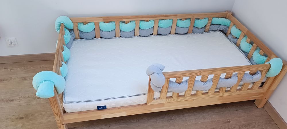 Łóżko dziecięce drewniane 160x80 plus materac