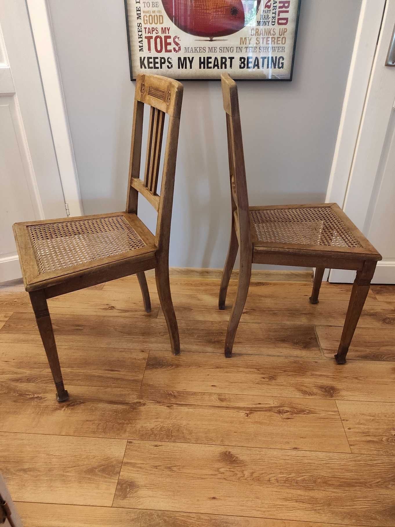 Krzesła drewniane, lite drewno