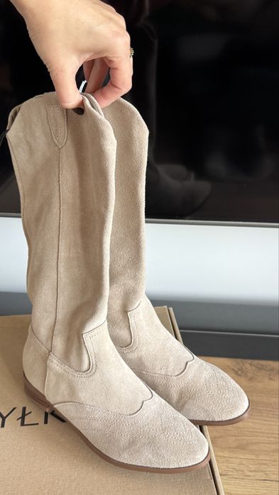 Beżowe kowbojki botki zamszowe – 100% skóra naturalna (rozm. 37)