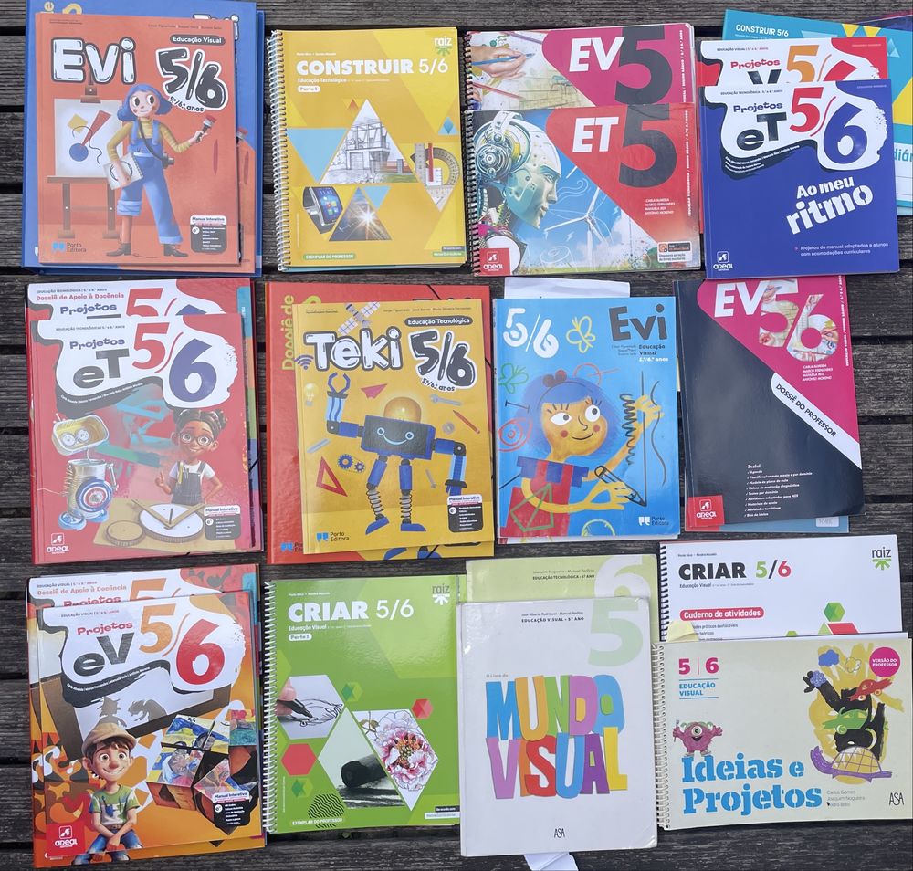 Livros e msnuais escolares ev et