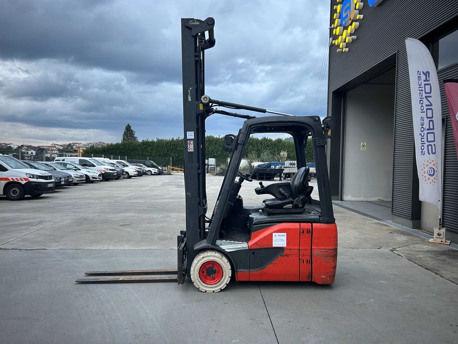 Empilhador Elétrico Linde 1600 Kgs