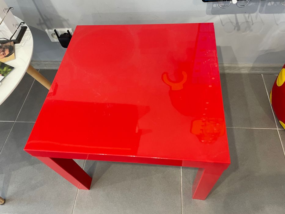 Sprzedam komplet stoliczek dziecięcy z pufą