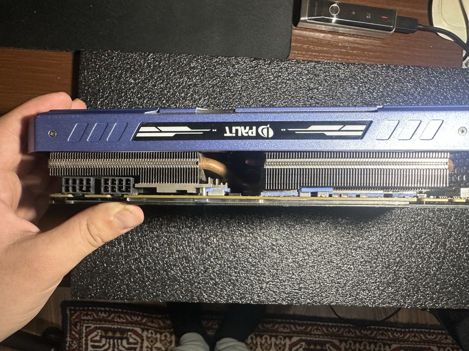 Продам видеокарту Palit gamerock 1080ti premium edition