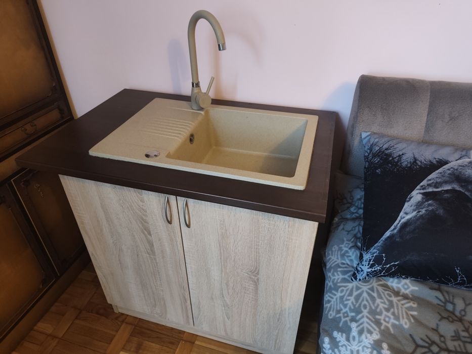 Szafka kuchenna pod zlew z akcesoriami