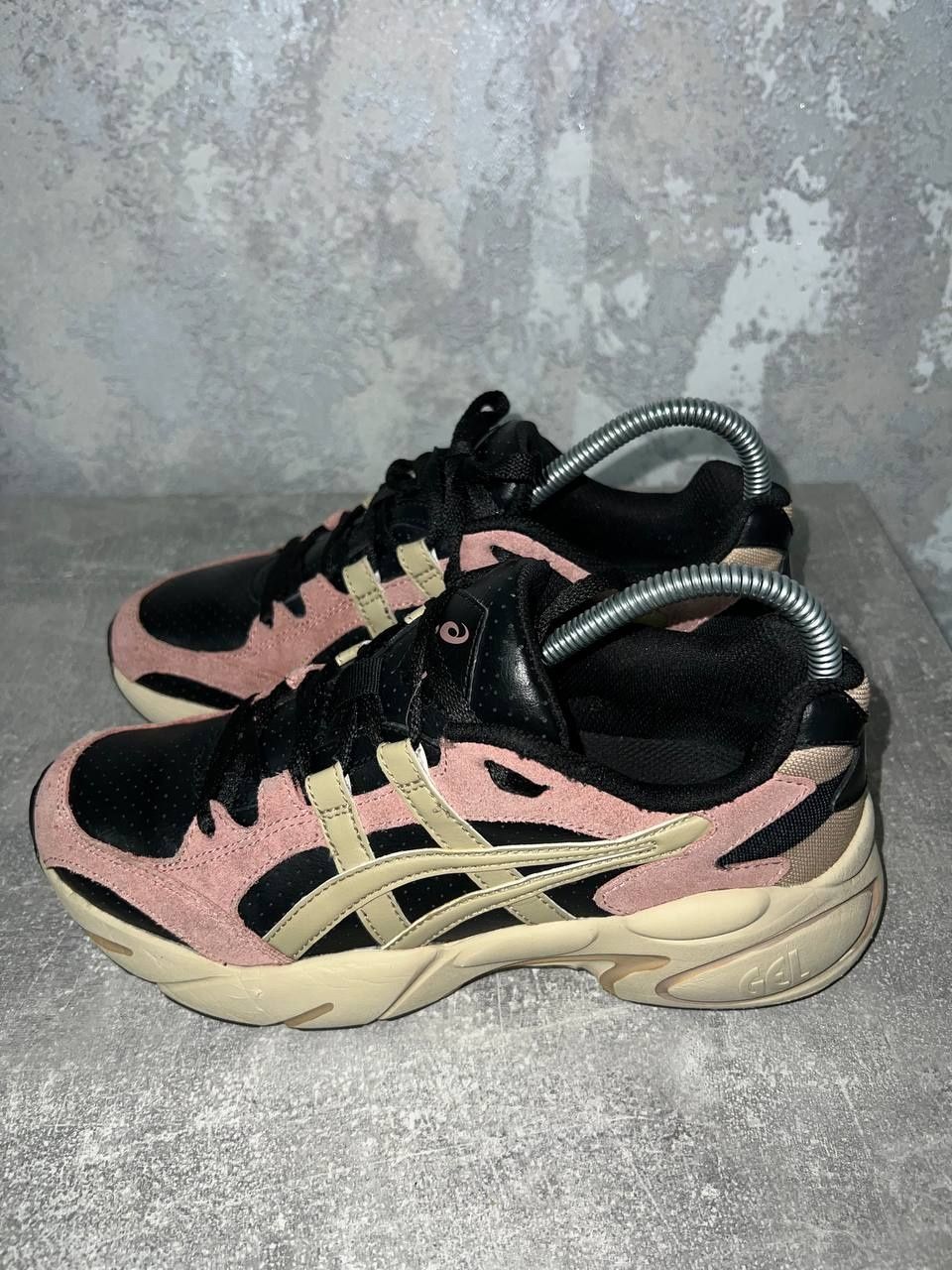 Кросівки шкіряні Asics Gel-Bondi 100%оригінал