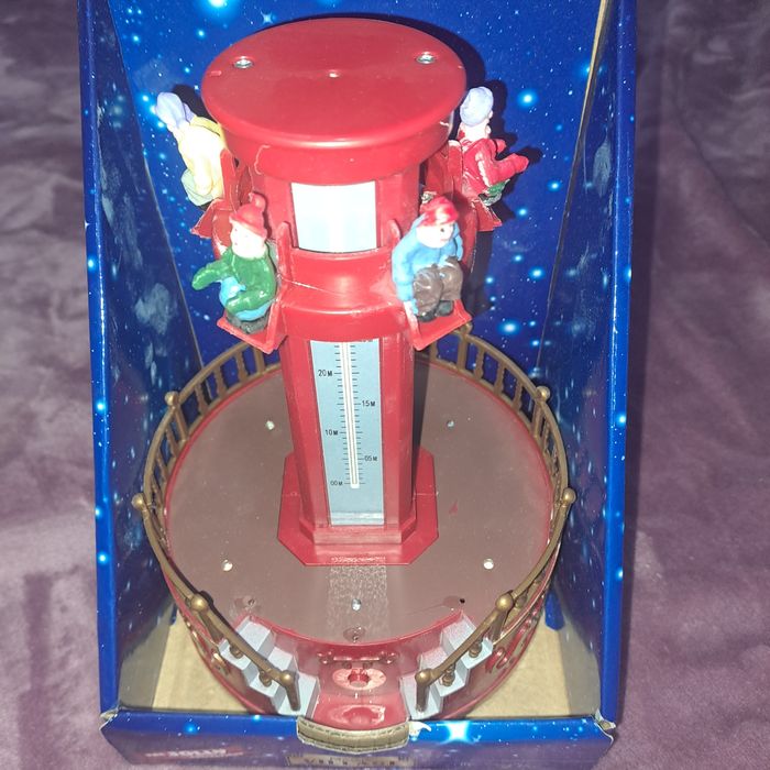 Музичне колесо карусель кав'ярня інсталяція Magic Village