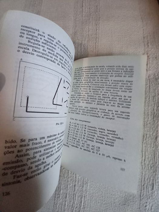 Livro técnico Montagens Eletrónicas