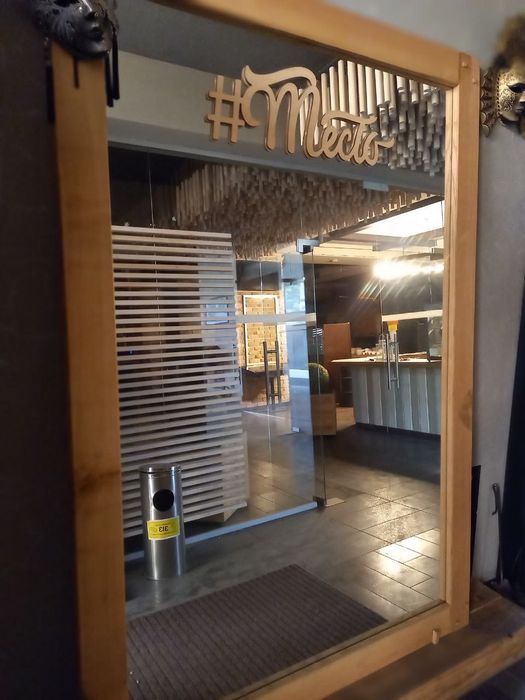 Зеркало интерьерное