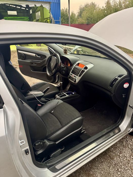 Kia Ceed 2008 2.0 CRDi