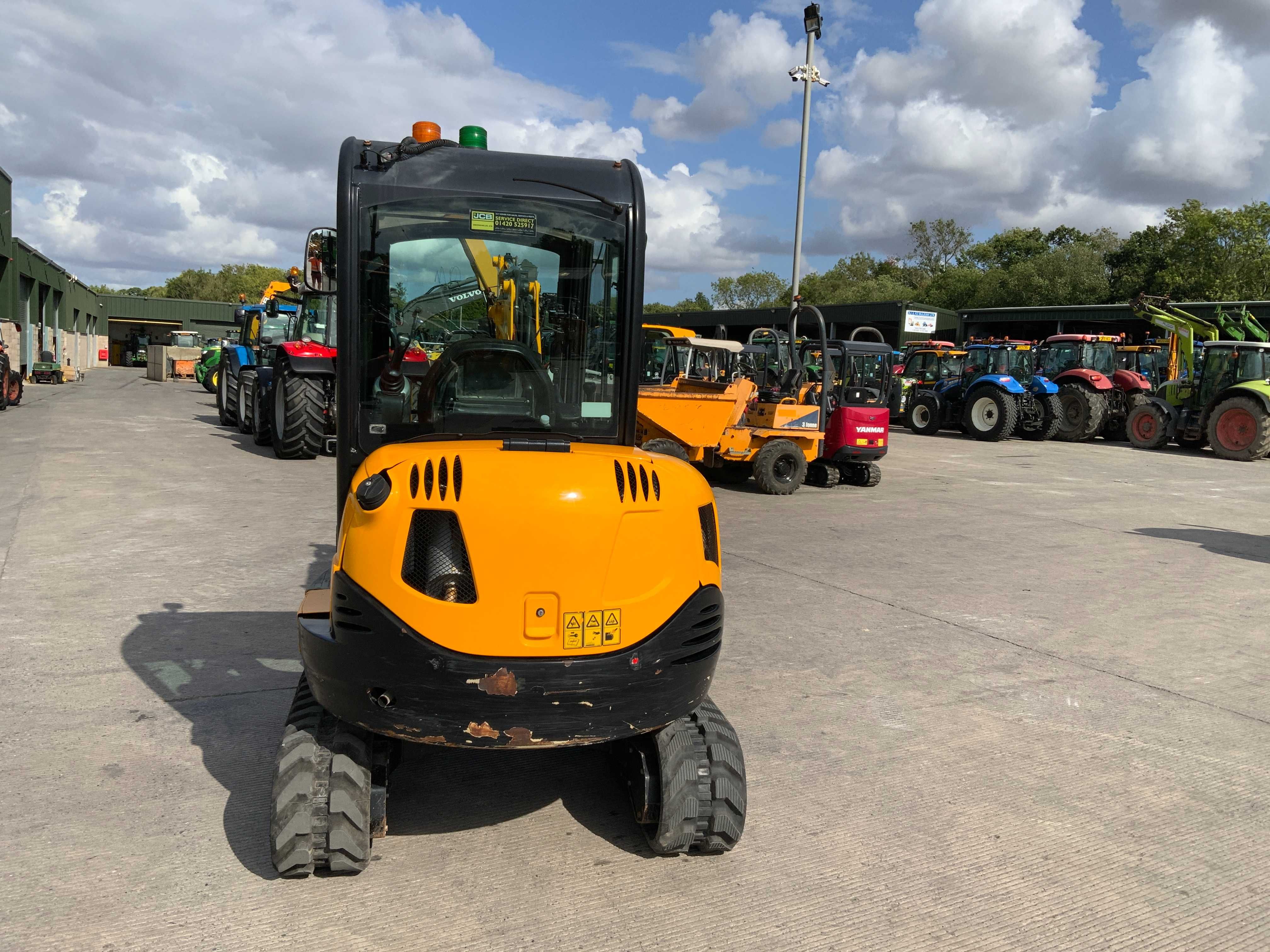 koparka  JCB 8026 CTS