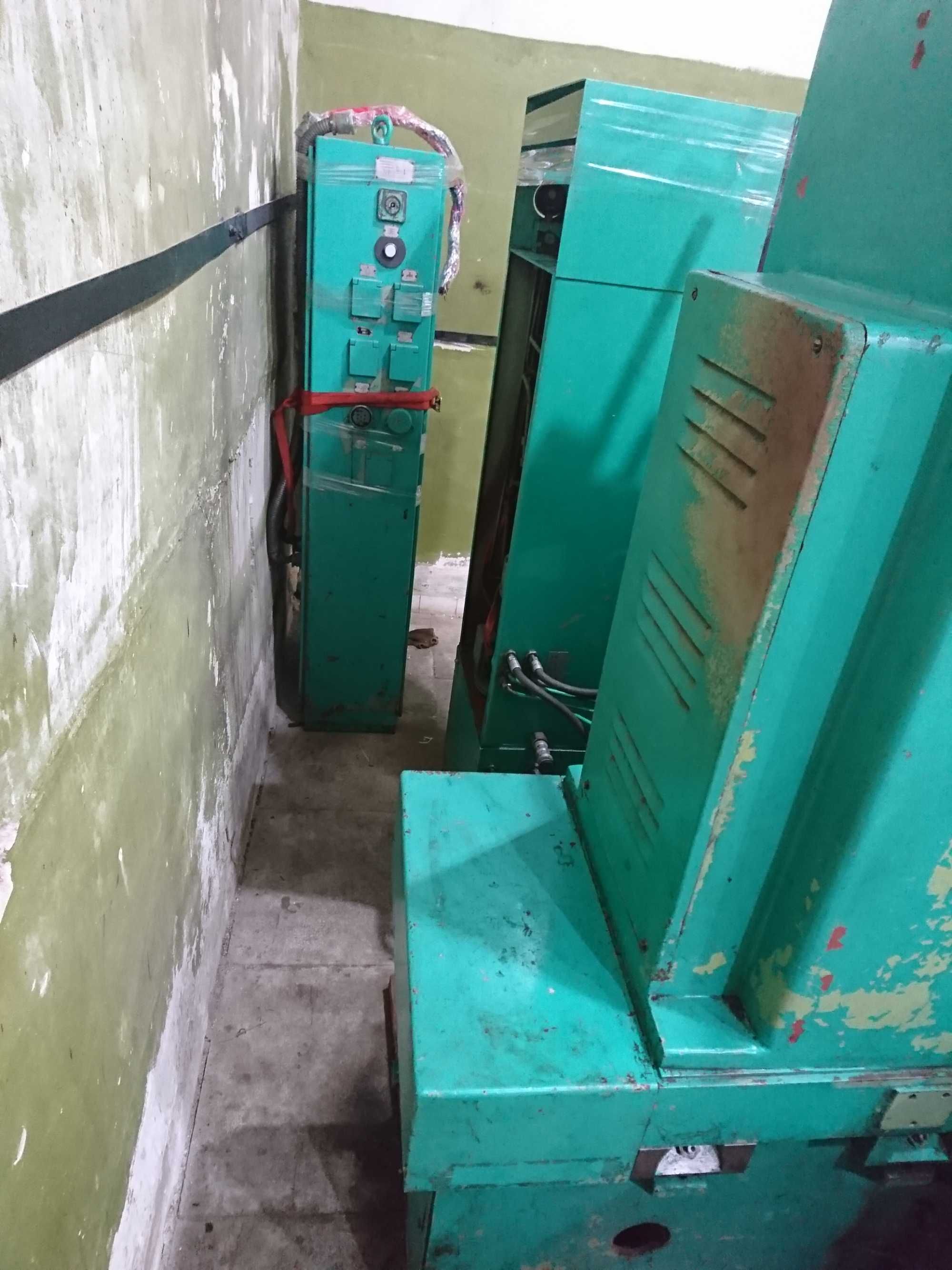 Станок плоскошлифовальный TOS BRH 20A