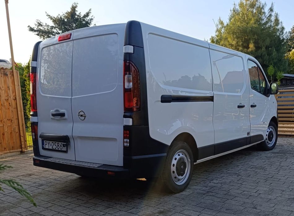 Opel Vivaro long 1,6 bi Turbo 2017 rok 164000 przebiegu