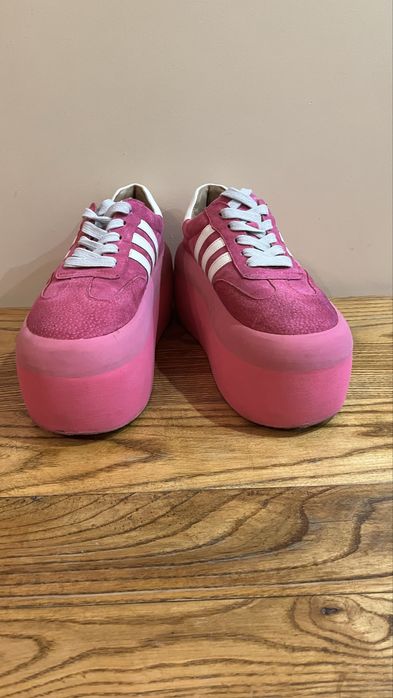 Рожеві кеди (кросівки)