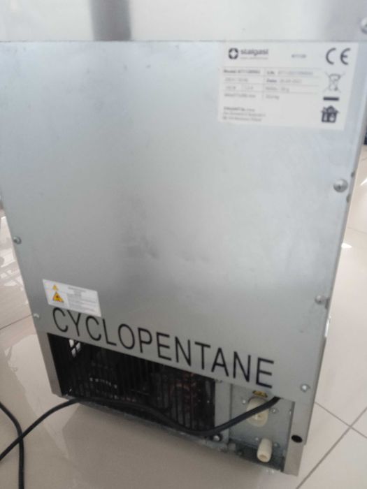 Kostkarka do lodu stalgast