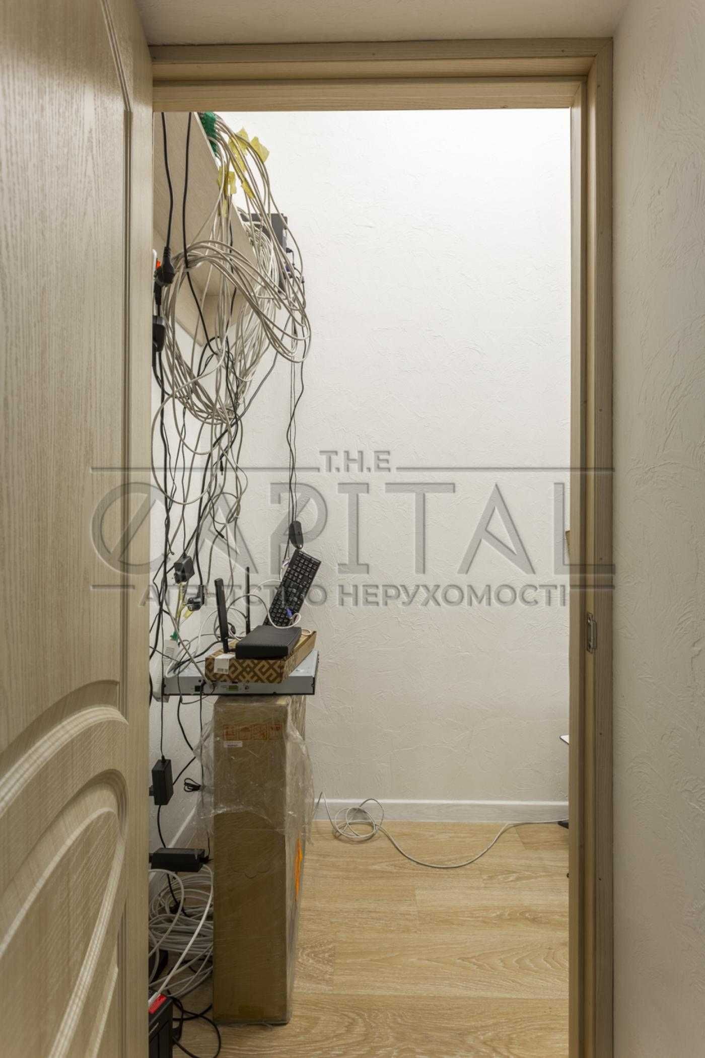Продаж / Офіс / вул. Шота Руставелі, Центр