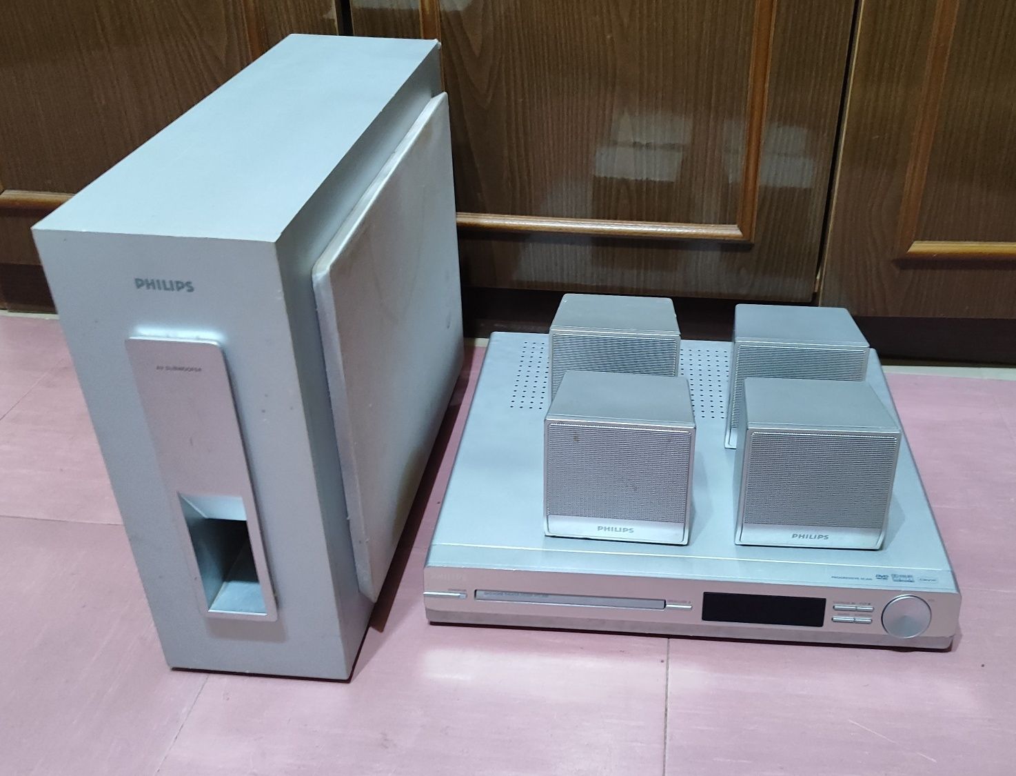 Домашний кинотеатр Philips cs3000e