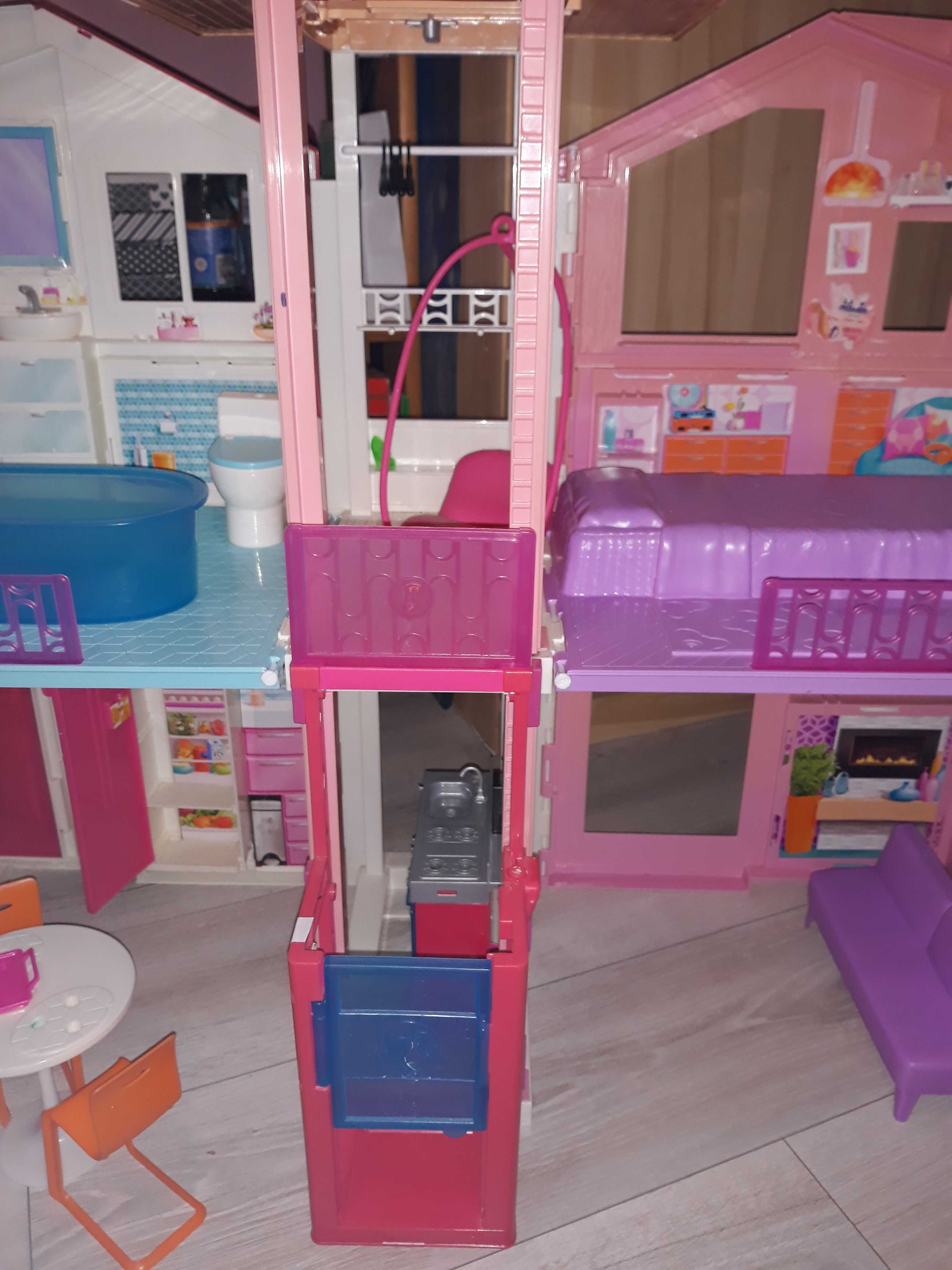 Domek dla lalek barbie. Wiecej zdjec moge wyslac dla zainteresowanych