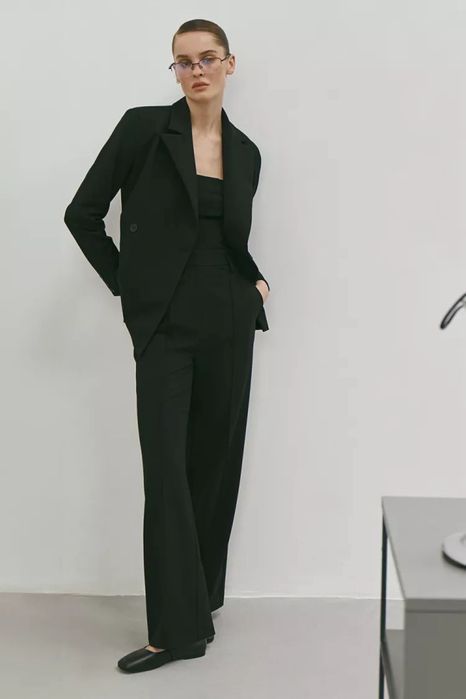 Брюки класичні прямі чорні PAPAYA