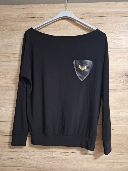 Czarna bluzka na codzień,  luźny fason