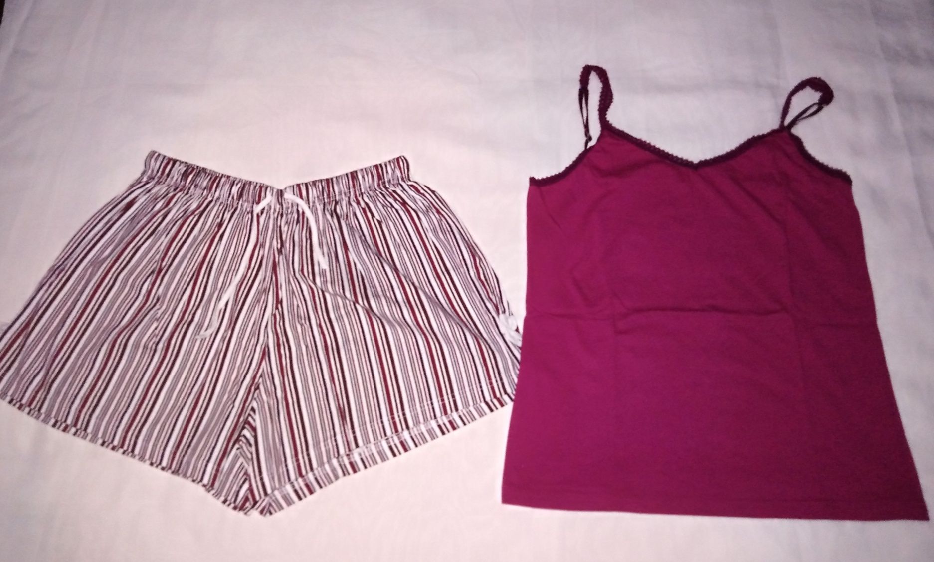 Pijama de senhora em algodão, calções e alças para o Verão.