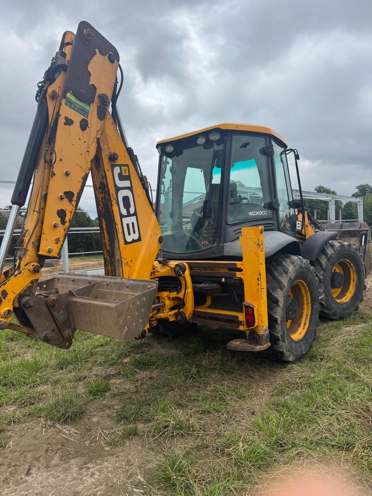 JCB 4CX Koparko-ładowarka