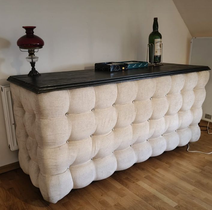 Barek, recepcja tapicerowana