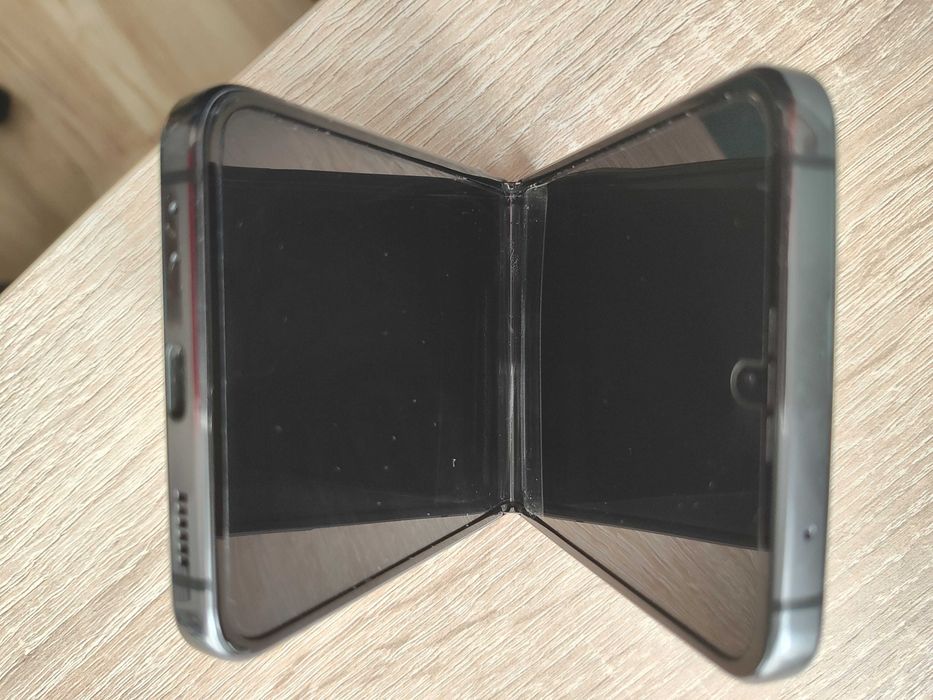 Piękny! FLIP 4 5G 512 GWARANCJA!!!