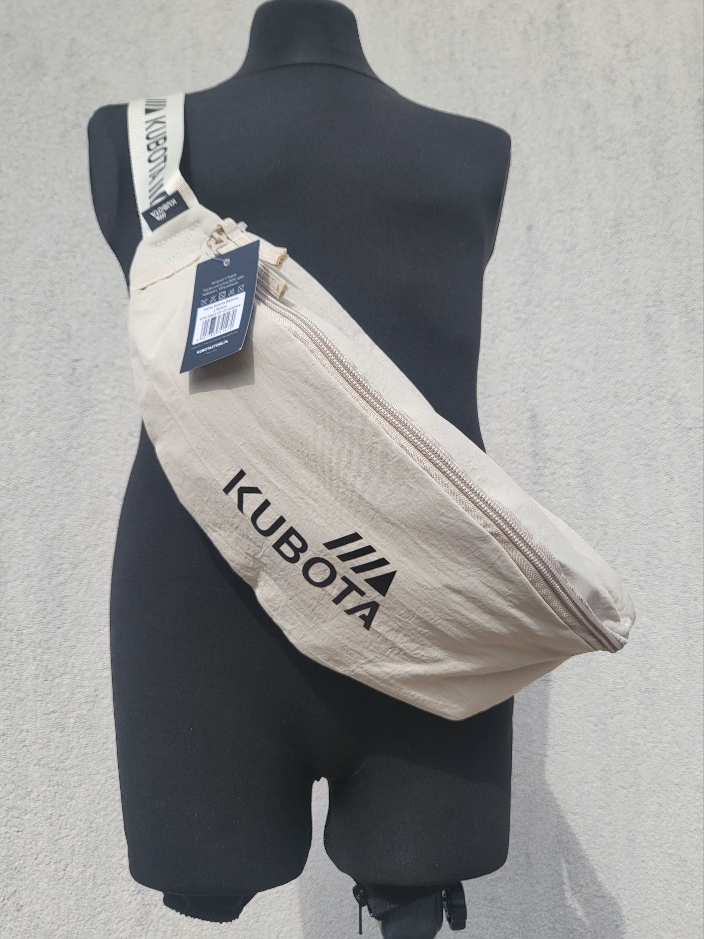 Saszetki nerka, KUBOTA, beżowa. Nowa