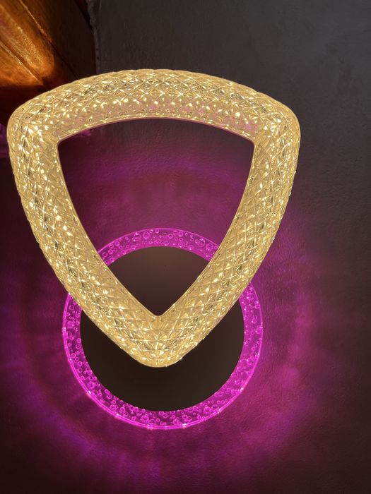 світлодіодний світильник бра з кольоровою підсвіткою