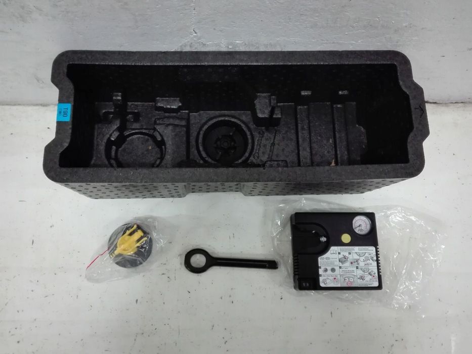 KIA RIO IV V KUWETA ZESTAW NAPRAWCZY KOMPRESOR HAK SCHOWEK BAGAŻNIKA 17-24