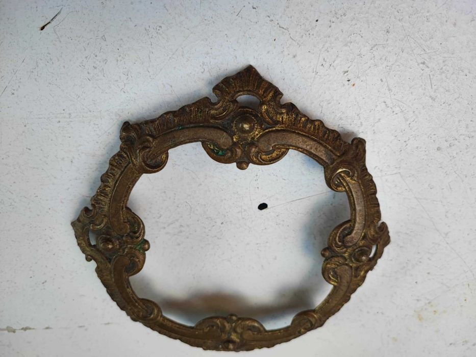 Secesyjna mosiężna podstawa pod lampka,naftowa itp.