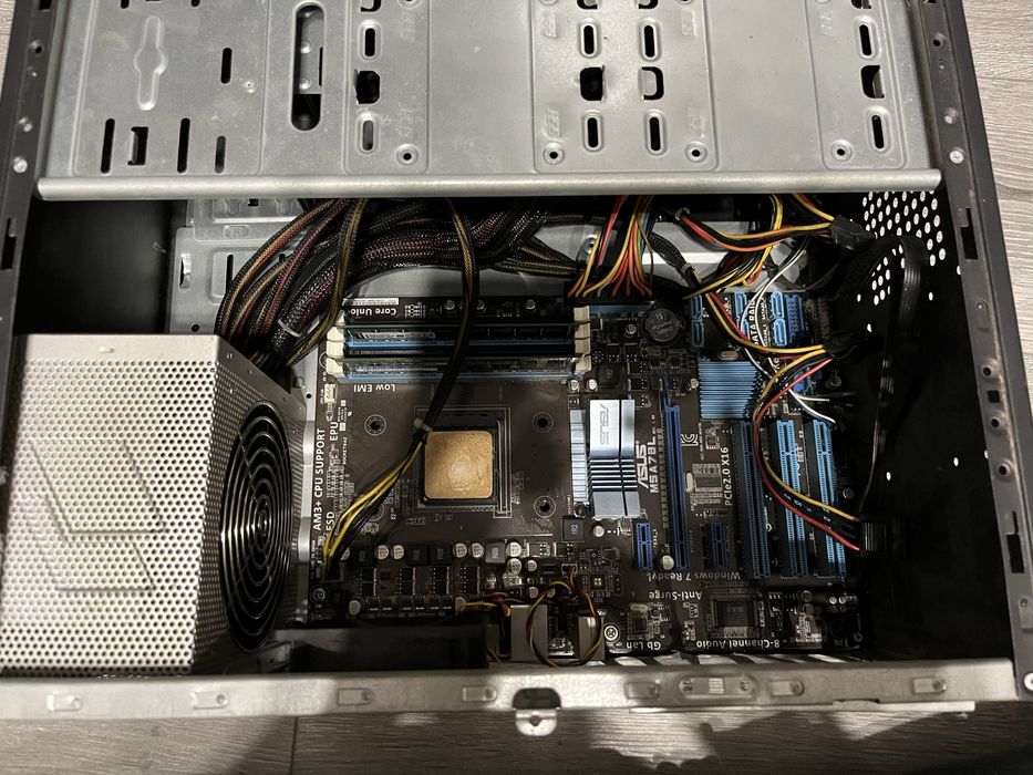 Продам системний блок + процесор + материнская плата