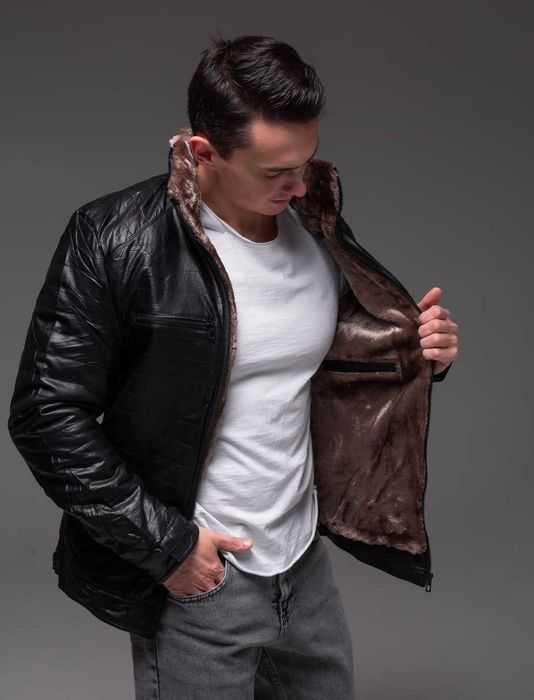 Зимова чоловіча шкіряна куртка на хутрі