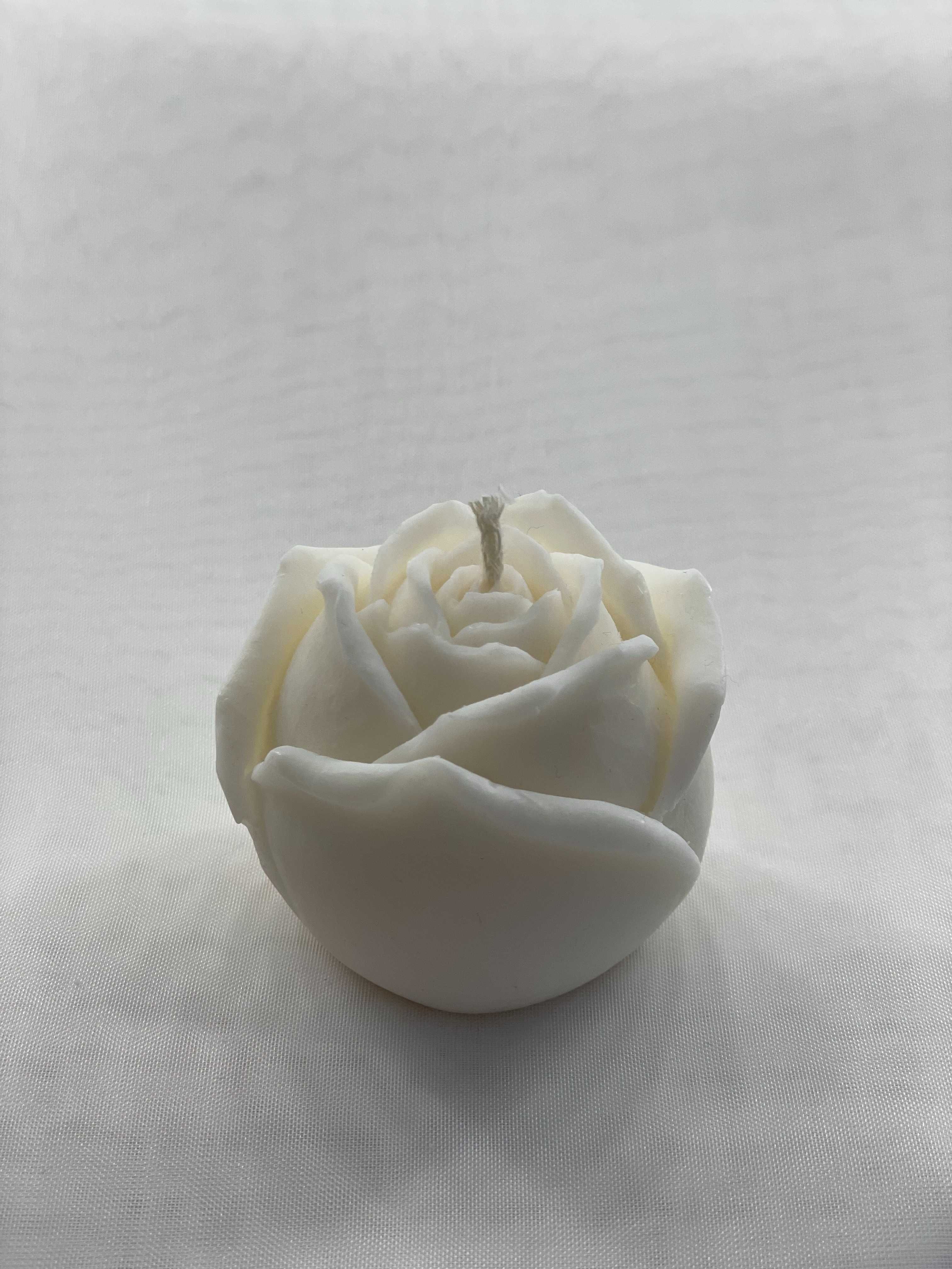 Naturalna Dekoracyjna Biała Świeczka Sojowa Róża Ręcznie Wykonana