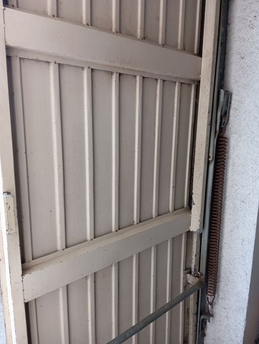 Portão com porta garagem metal