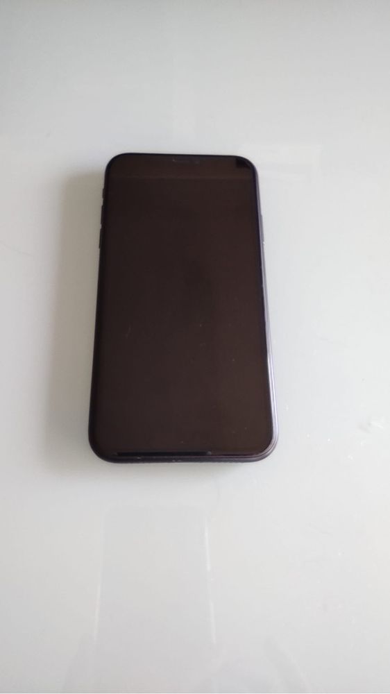 iPhone XR 64GB preto