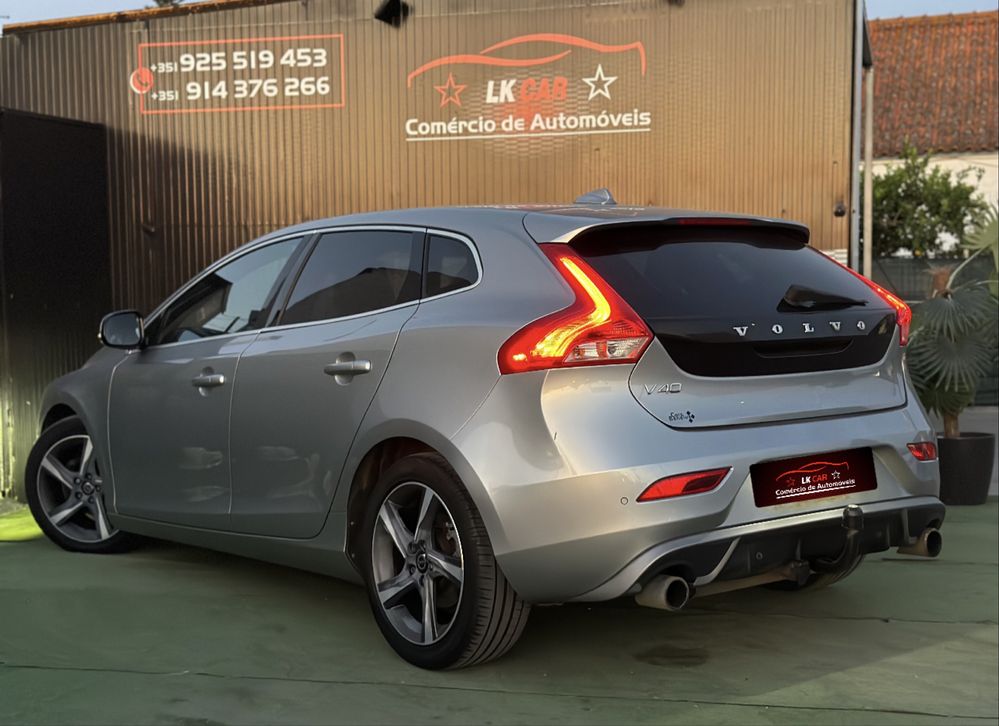 Volvo V40 1.6 D2 ‘ R-Design ‘  GARANTIA !