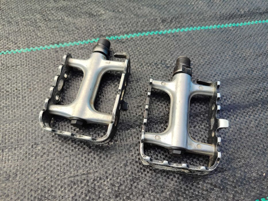 Aluminiowe Pedały Platformowe Dobry Stan