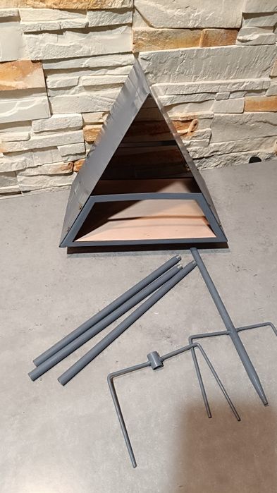 Karmnik dla ptaków metalowy