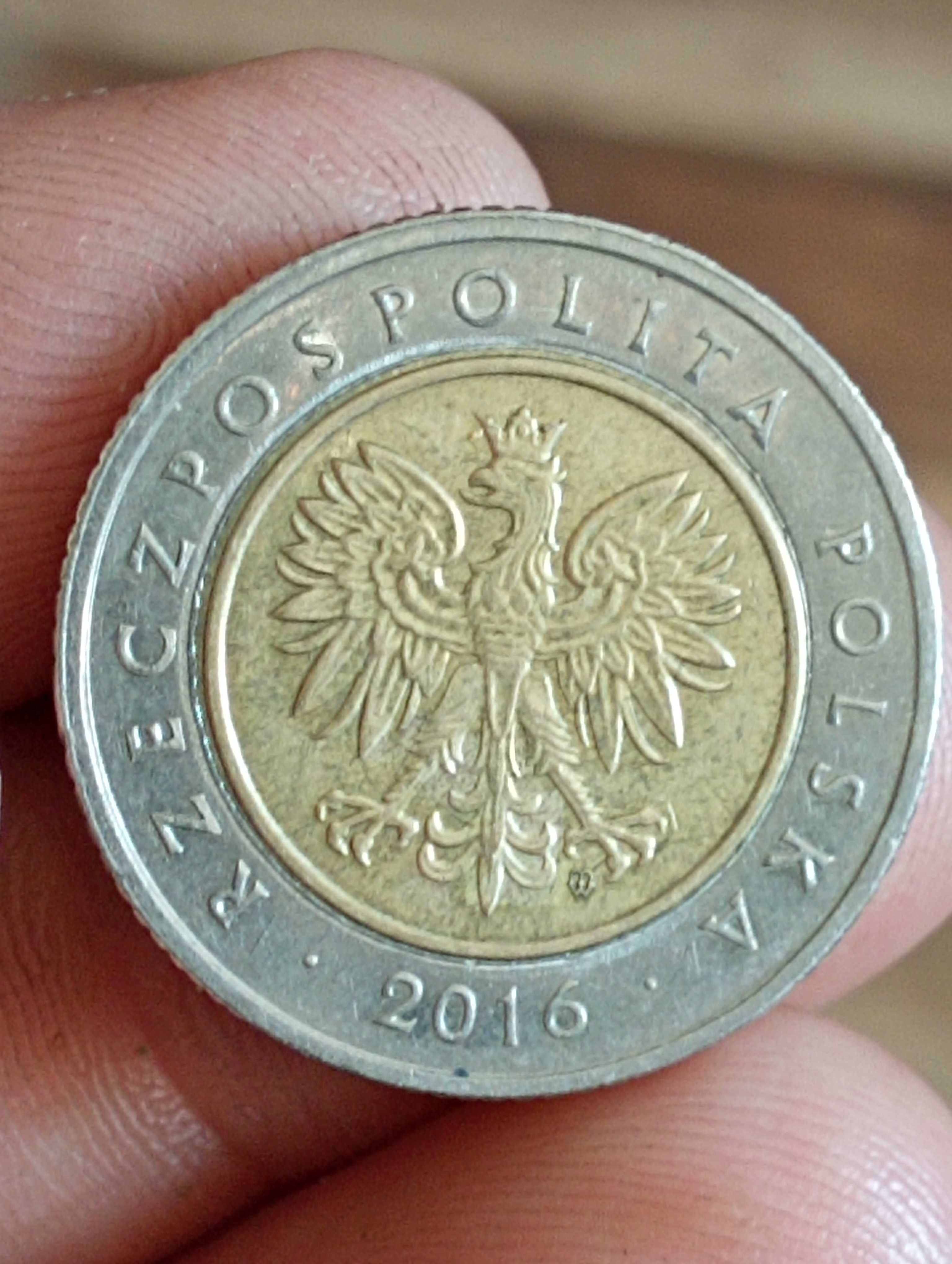 Sprzedam 5 zloty 2016 rok destrukt