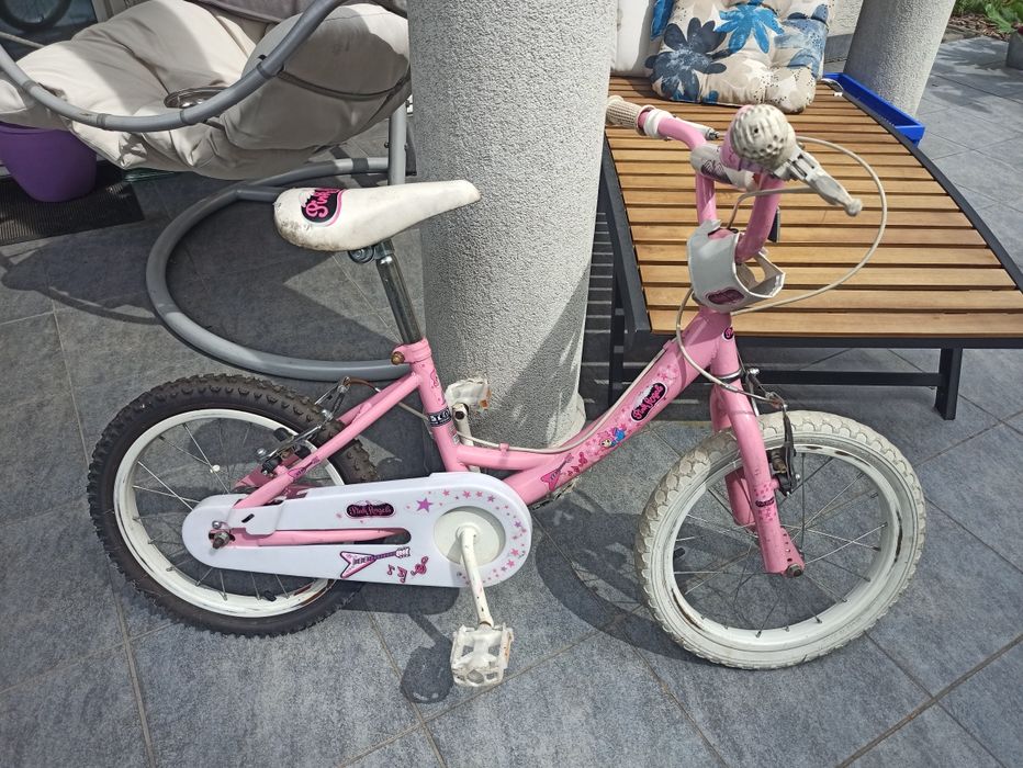 Różowy rowerek dla dziewczynek