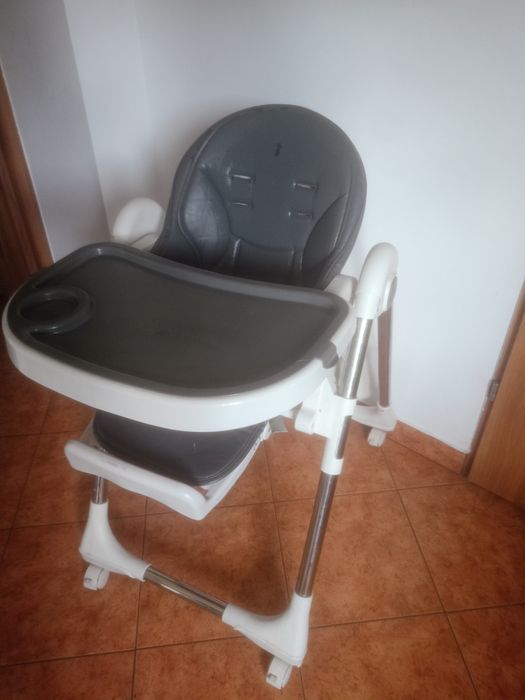 Fotelik do karmienia