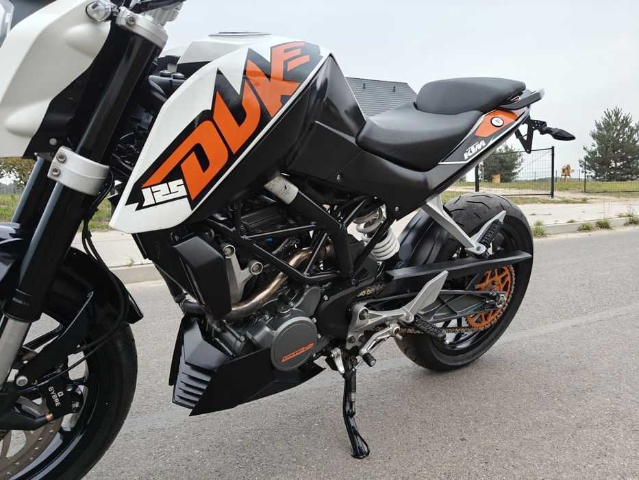 KTM Duke 125 ABS piękny stan Niemcy oryginał bezwypadkowy